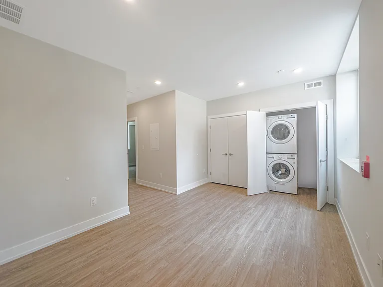2156 N Darien St #A8 — Photo 23