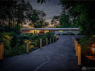 1273 Brooklands Rd, Dayton, OH 45409