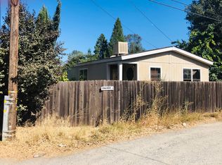 17815 Paradise Ln, Redding, CA 96003