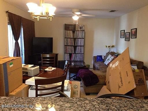 1st image of 123 Poinsettia St