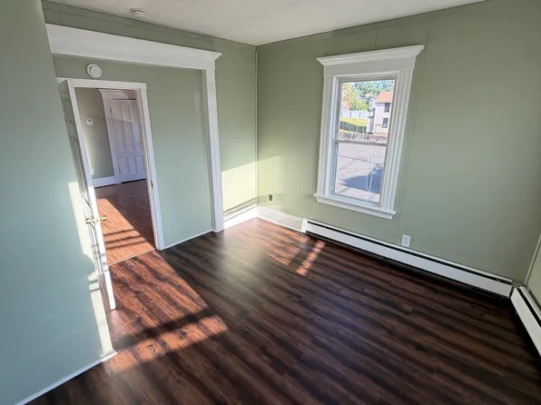 98 Glen St #2, New Britain, CT 06051