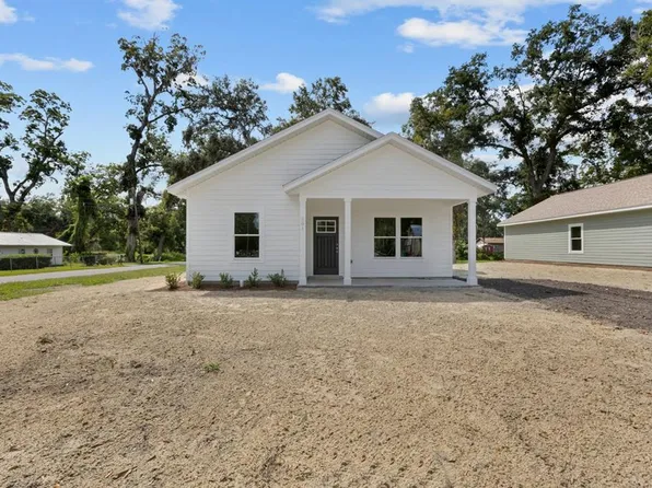 501 NW Second St, Trenton, FL 32693