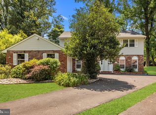 751 Bridgeview Rd, Feasterville Trevose, PA 19053