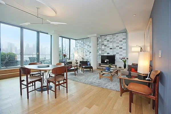 Sold by Nest Seekers International | media 28