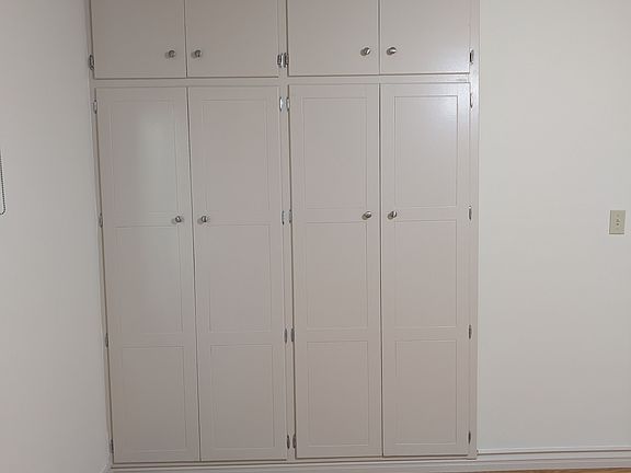 3rd image of 2619 Greenfield Ave #5