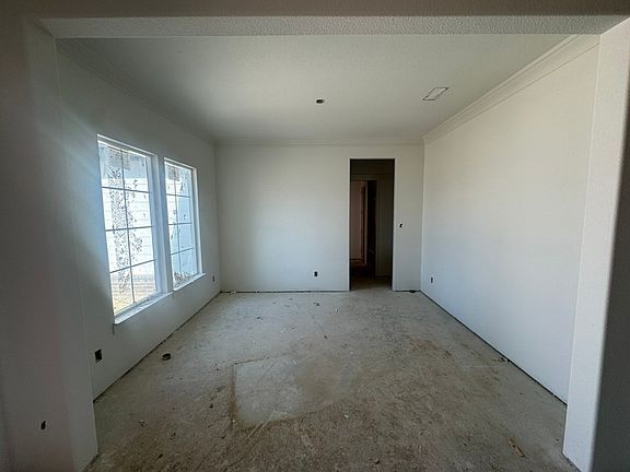 5th image of 815 Valley Ridge Rd