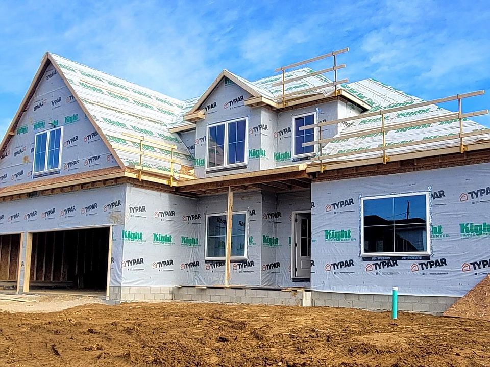 2nd image of 447 Westbriar Cir