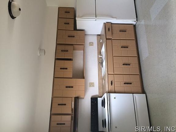 2nd image of 3873 Rodney Dr