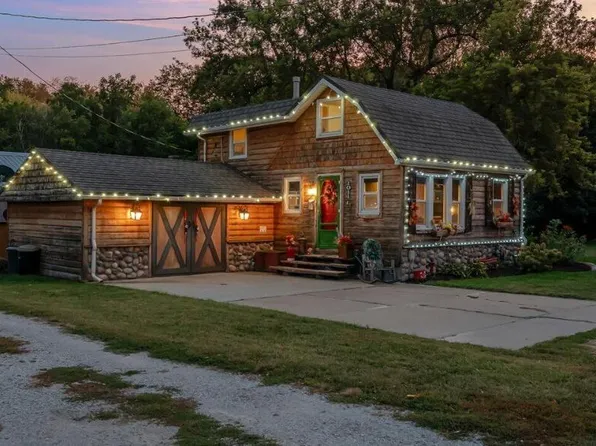 1011 Sharp St, Glenwood, IA 51534