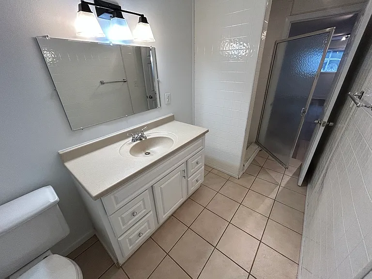 118 W Lawrence Ave — Photo 31