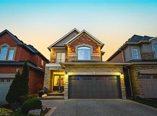 8 Matteo Trl, Hamilton, ON L9B0E8