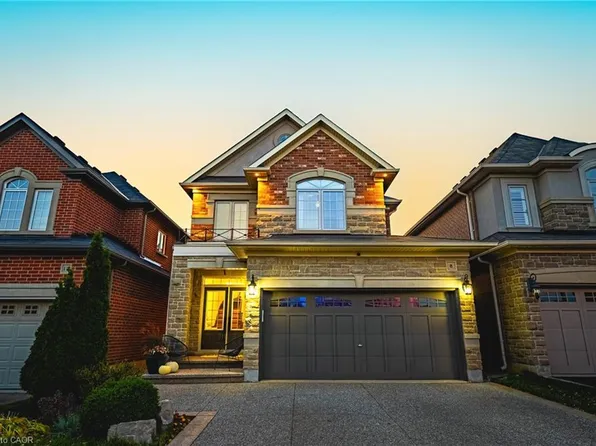 8 Matteo Trl, Hamilton, ON L9B 0E8