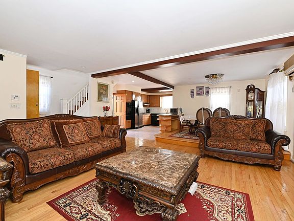 5th image of 82-83 Homelawn St