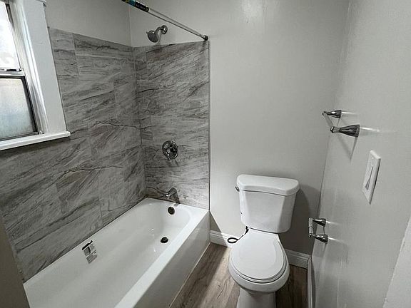 5th image of 1679 W 37th St #1681-1/2