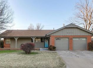 9805 Village Dr, The Village, OK 73120