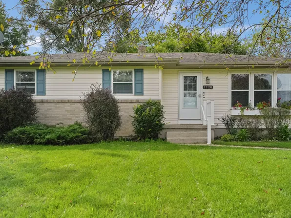 1728 Langley St SE, Grand Rapids, MI 49508
