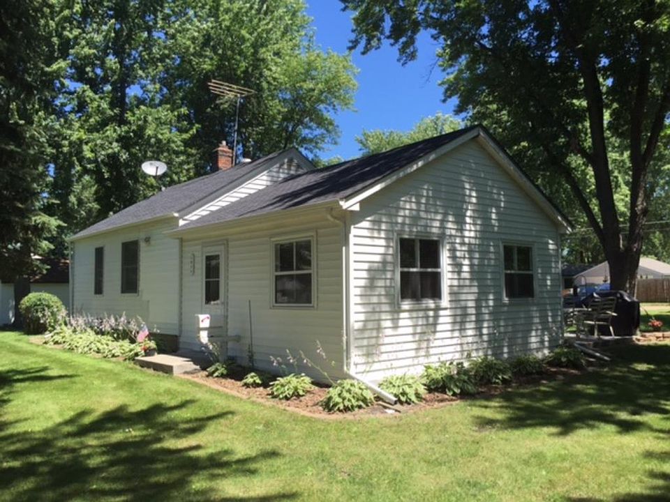 1st image of 1034 Summit Ave