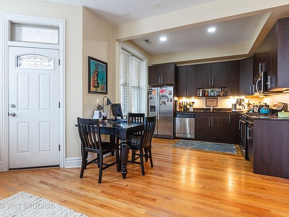 5th image of 922 N Oakley Blvd #2N