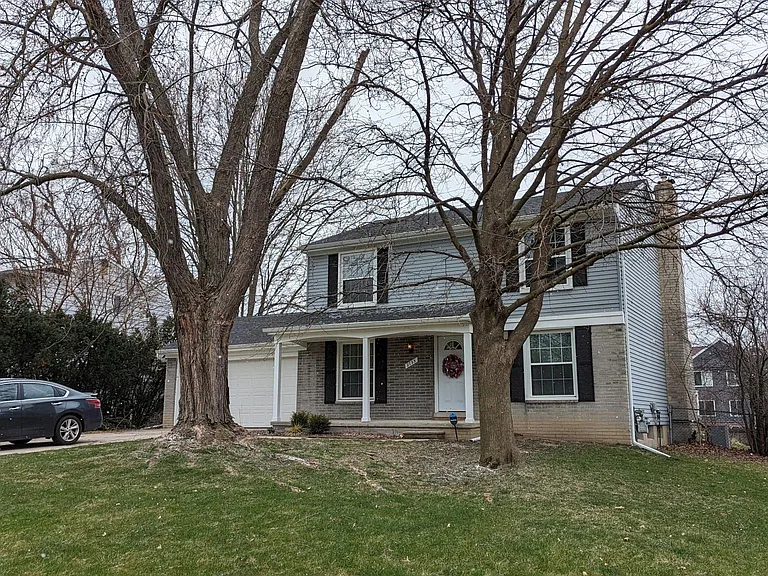 2735 Foster Ave — Photo 1