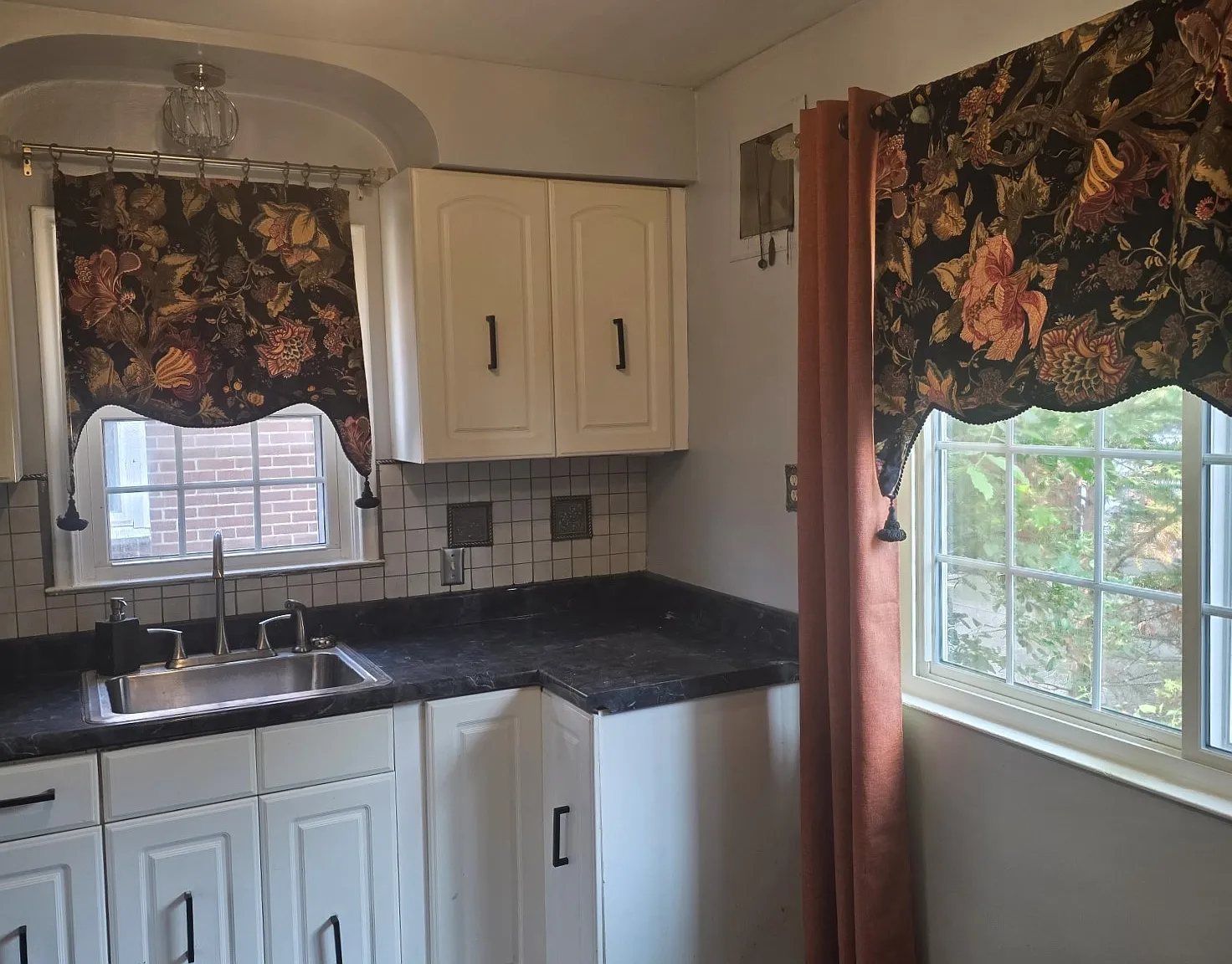 3 bed, 1.5 bath, 1500 sqft, $1,750 — Photo 2