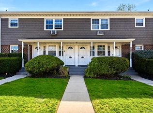 3609 N Wilshire Lane #3609 F, Oakdale, NY 11769
