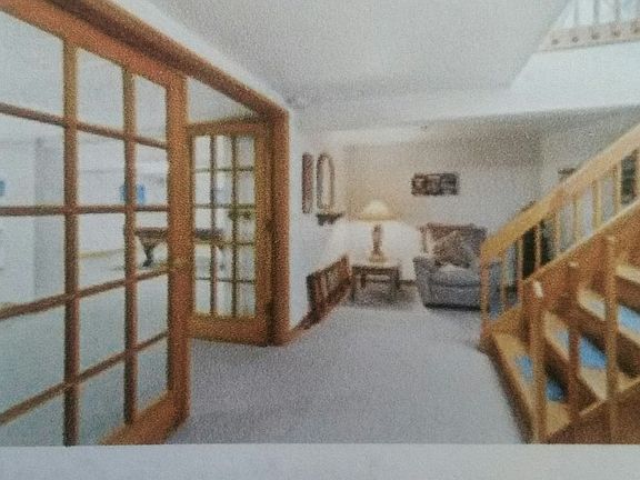 DOWNSTAIRS FOYER