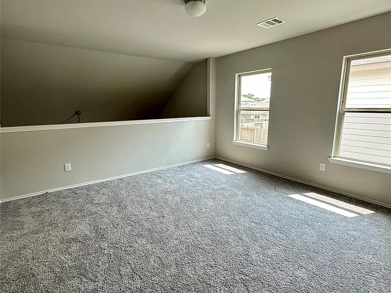 4231 Tulip Oak Dr — Photo 15