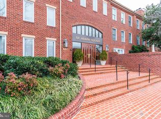 800 S Saint Asaph St APT 205, Alexandria, VA 22314
