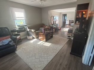 511 W 2nd St, Cedar Falls, IA 50613