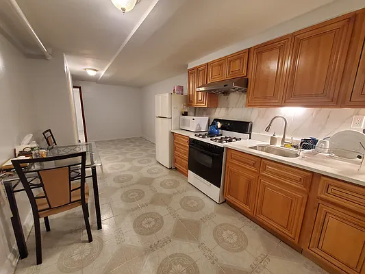 Rented by Coldwell Banker Reliable Real Estate | media 6