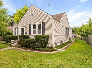 519 Claremont Ave, West Chicago, IL 60185