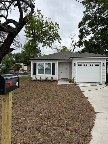 2287 Lewis St Photo 1
