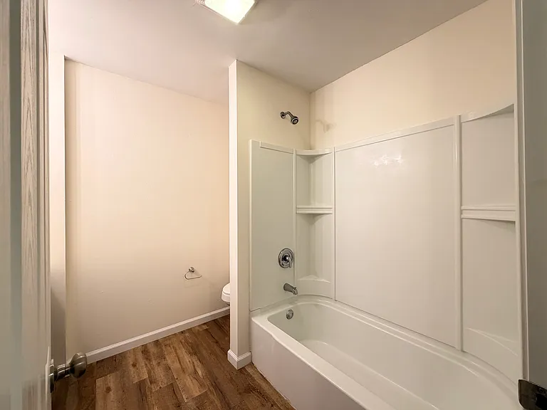 195 Lewis St #6 — Photo 12