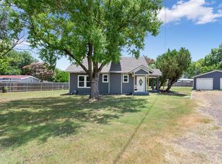 2464 Old Robinson Rd, Waco, TX 76706