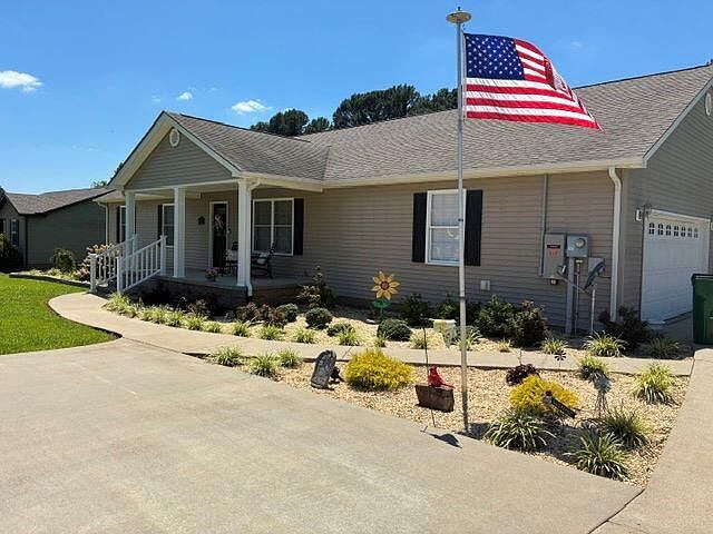 1st image of 83 Caleb Dr