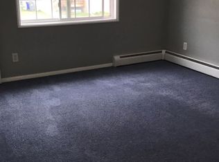 513 C Ave NW APT 3, Cedar Rapids, IA 52405