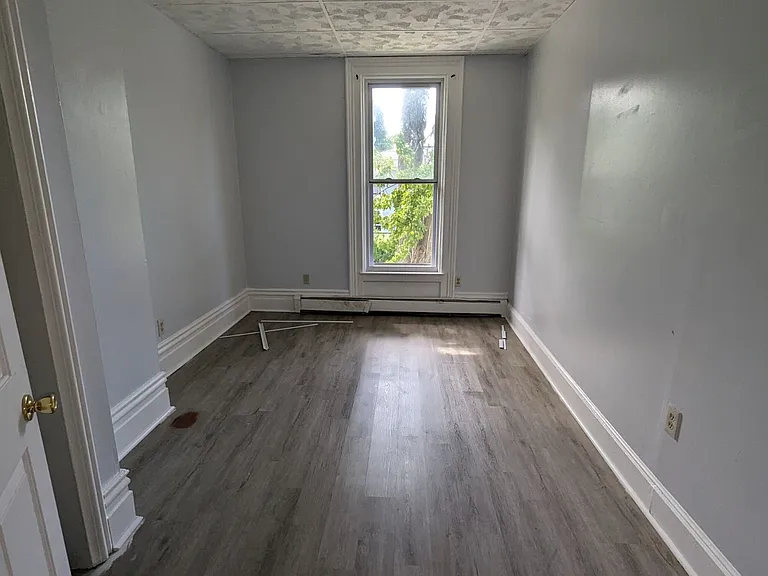 178 Pine St #2 — Photo 5