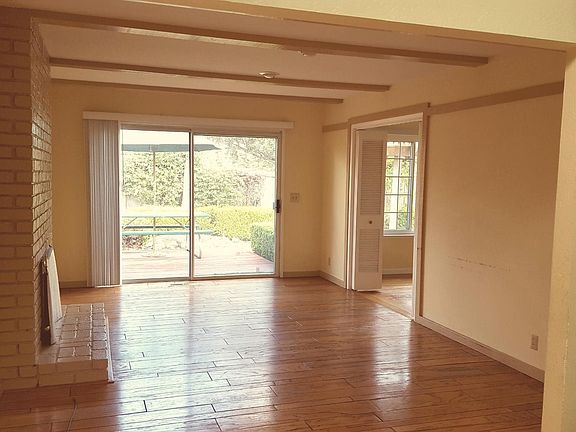 3rd image of 5075 Forest View Dr