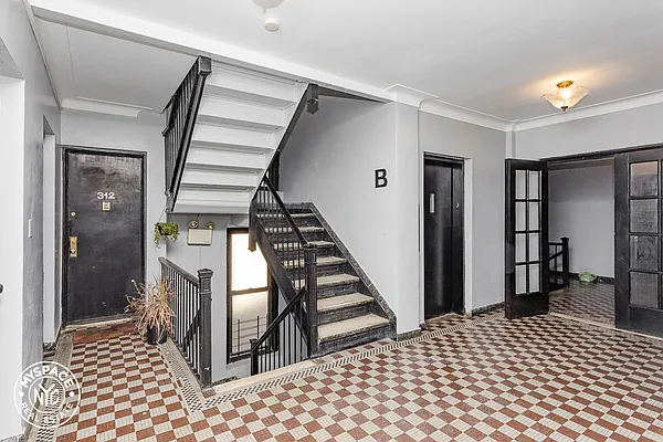 Rented by MySpaceNYC | media 28