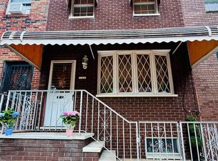 831 Moore St, Philadelphia, PA 19148
