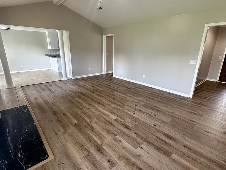 201 Belton Dr — Photo 36