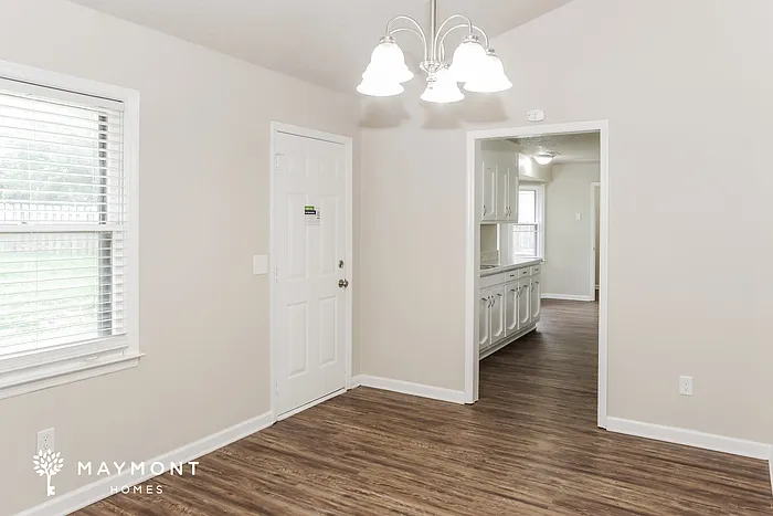104 Cerrydowns Ct — Photo 4