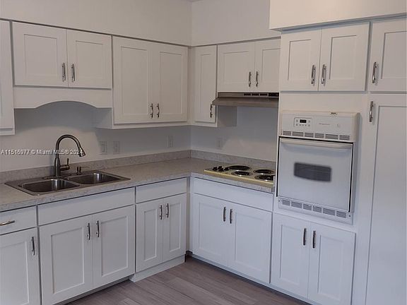 4th image of 1974 Anderson Ln