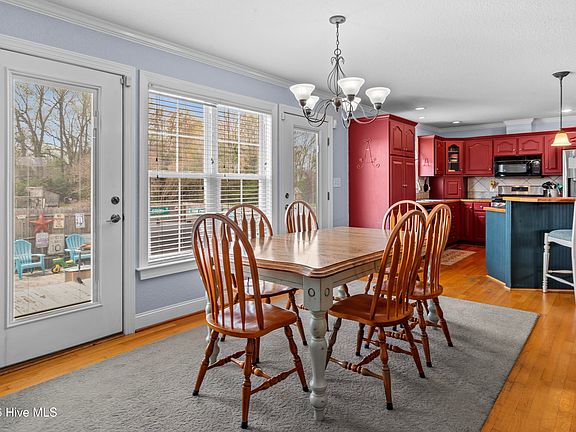 5th image of 1074 Wellstown Road