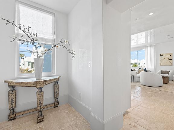 4th image of 27 Admiralty Row #201