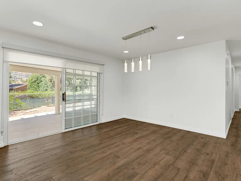 1531 Sundale Rd — Photo 30