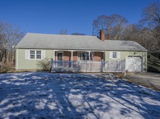 104 Grove Ave, Groton, CT 06340