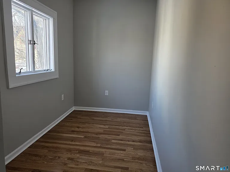 250 Bassett St #2 — Photo 6