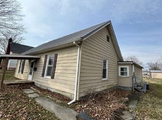 319 W Vine St, Mitchell, IN 47446