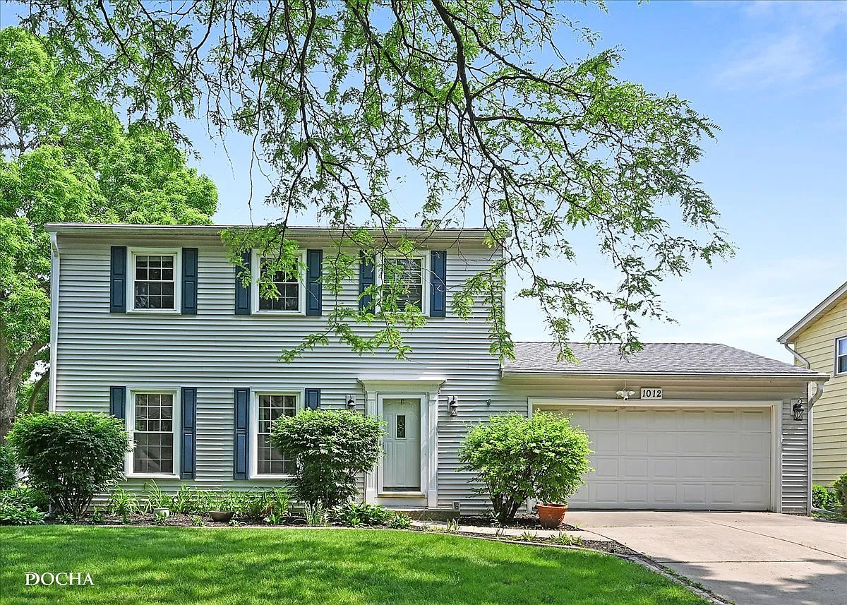 3 bed, 2.5 bath, 2082 sqft, $6,500 — Photo 1